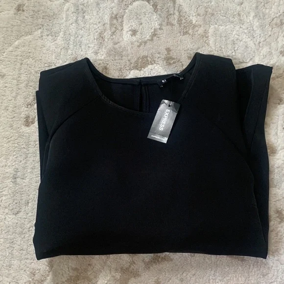 Express brand new blouse - Picture 4 of 5